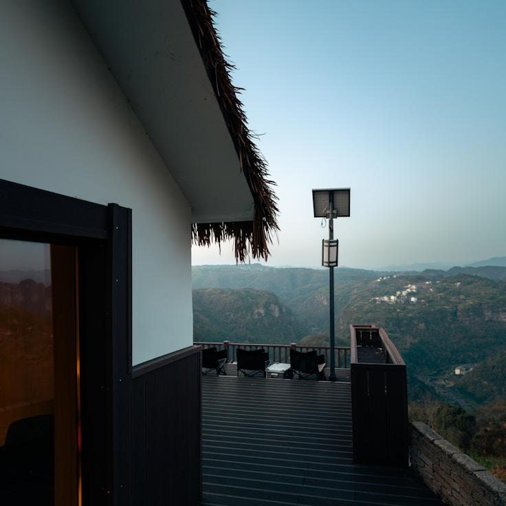 Family terraces and cafés for calm evenings in Milan